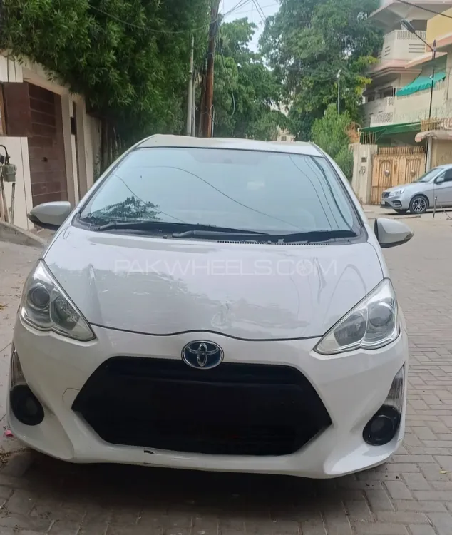 Toyota Aqua 2015 for Sale in Karachi Image-1