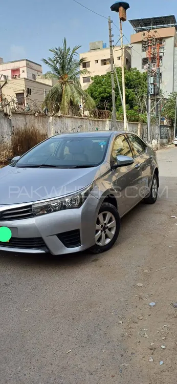 Toyota Corolla 2015 for Sale in Karachi Image-1