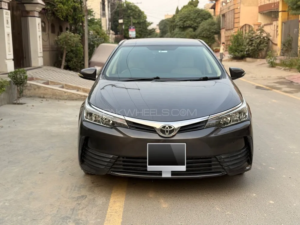 Toyota Corolla 2019 for Sale in Faisalabad Image-1