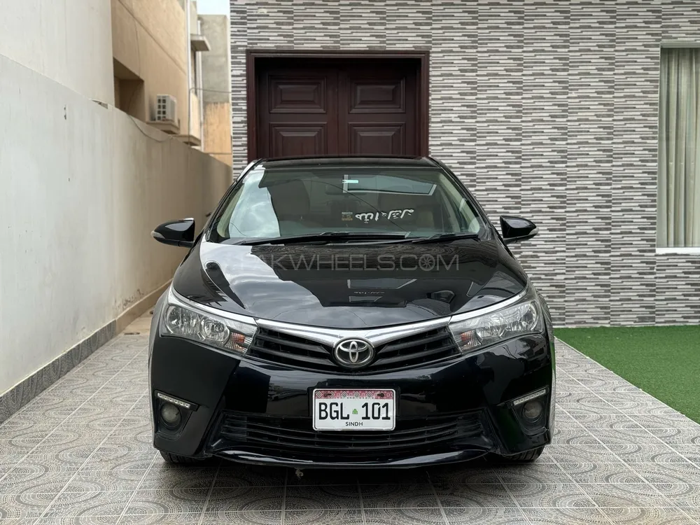 Toyota Corolla 2016 for Sale in Karachi Image-1