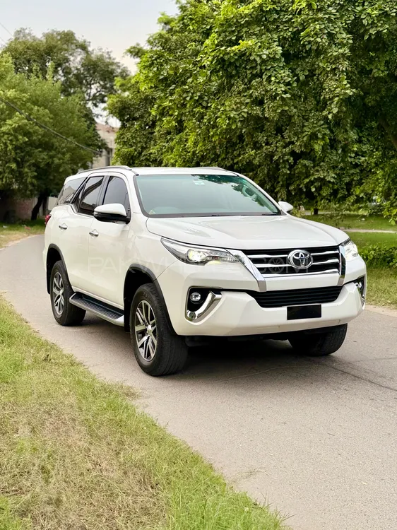 Toyota Fortuner 2020 for Sale in Lahore Image-1