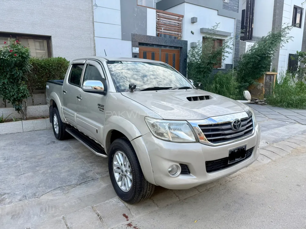 Toyota Hilux 2012 for Sale in Karachi Image-1