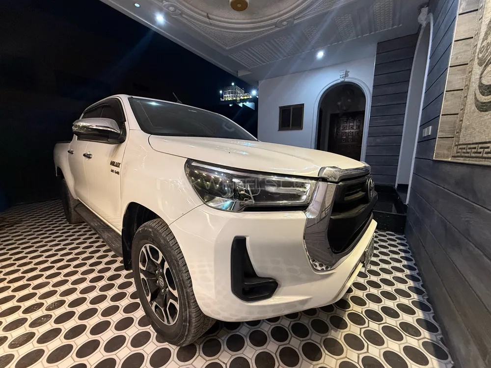 Toyota Hilux 2021 for Sale in Lahore Image-1