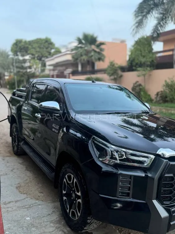 Toyota Hilux 2021 for Sale in Karachi Image-1