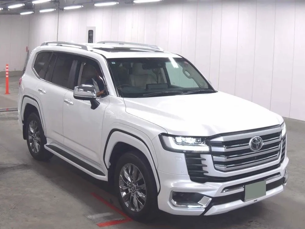 Toyota Land Cruiser 2023 for Sale in Multan Image-1