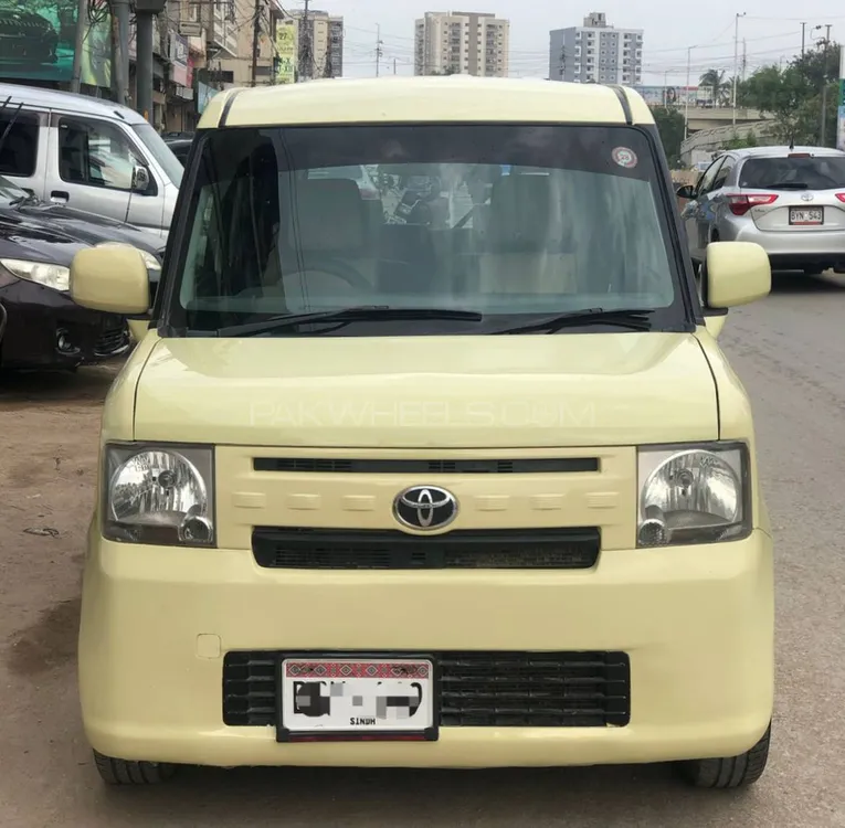 Toyota Pixis Space 2013 for Sale in Karachi Image-1