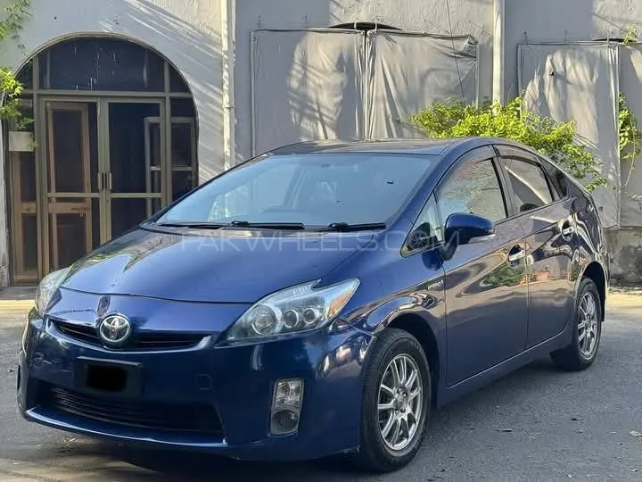Toyota Prius 2011 for Sale in Lahore Image-1