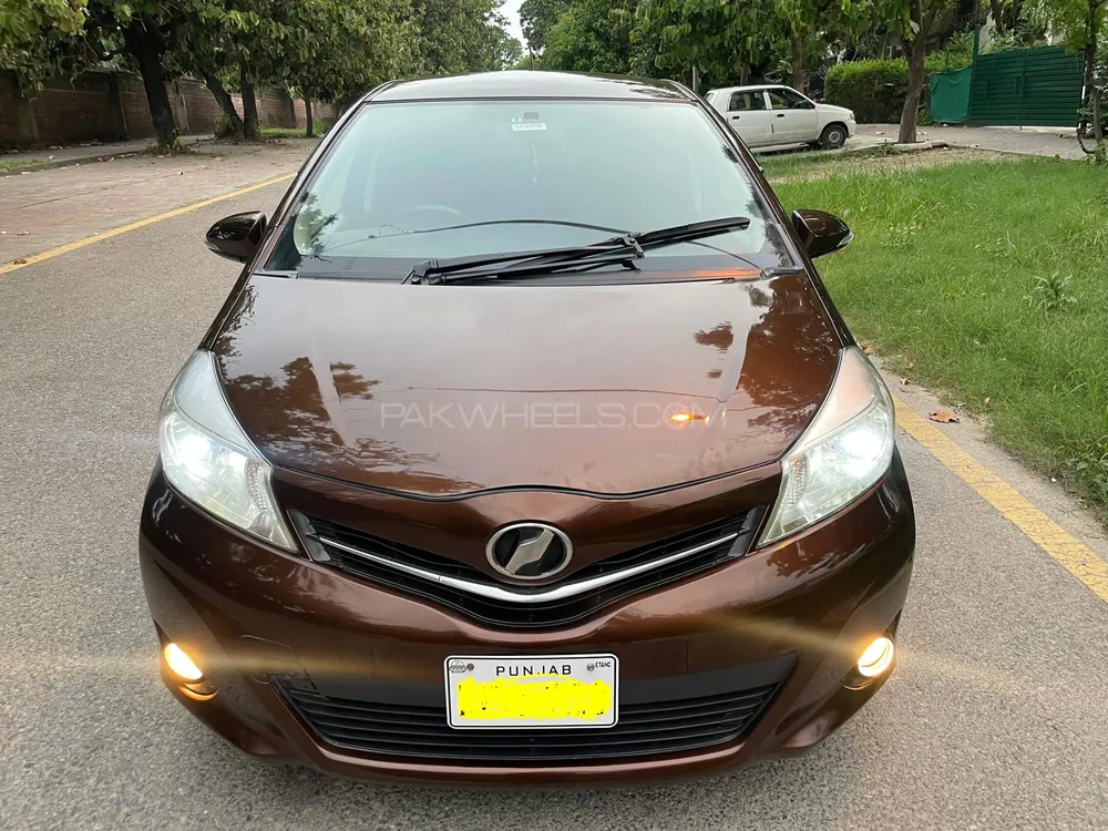 Toyota Vitz 2011 for Sale in Islamabad Image-1
