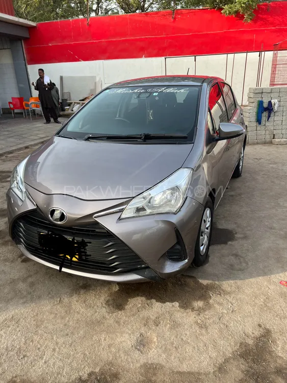 Toyota Vitz 2018 for Sale in Karachi Image-1