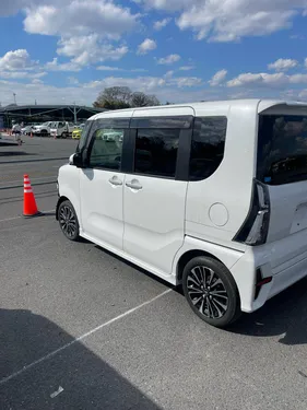 Daihatsu Tanto 2022