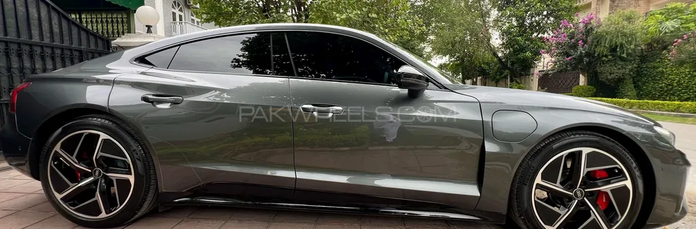 Audi e-tron GT 2022 for Sale in Islamabad Audi e-tron GT 2022 for Sale in Islamabad Image-5