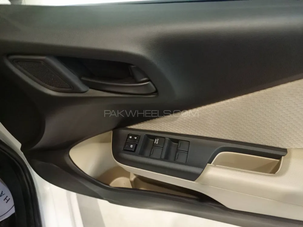 Honda City 2025 for Sale in Lahore Honda City 2025 for Sale in Lahore Image-4