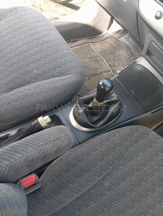 Honda Civic 2002 for Sale in Attock Honda Civic 2002 for Sale in Attock Image-13
