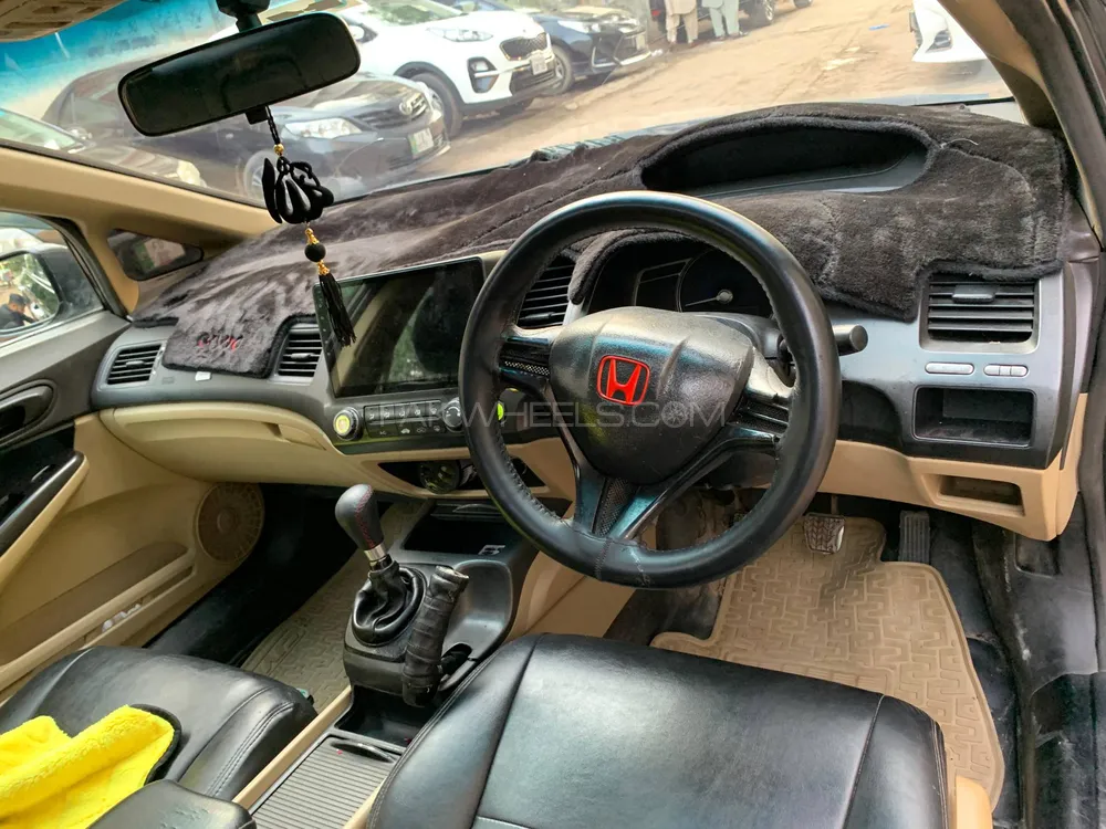Honda Civic 2009 for Sale in Jaranwala Honda Civic 2009 for Sale in Jaranwala Image-11