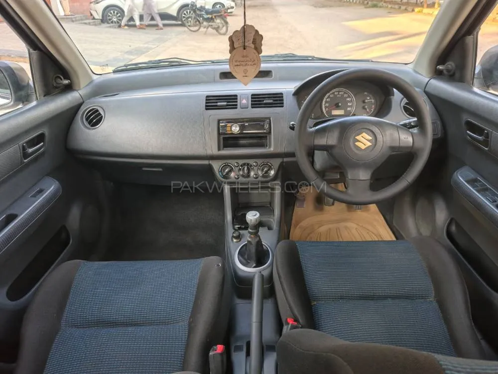 سوزوکی سوئفٹ 2015 for Sale in کراچی سوزوکی سوئفٹ 2015 for Sale in کراچی Image-7