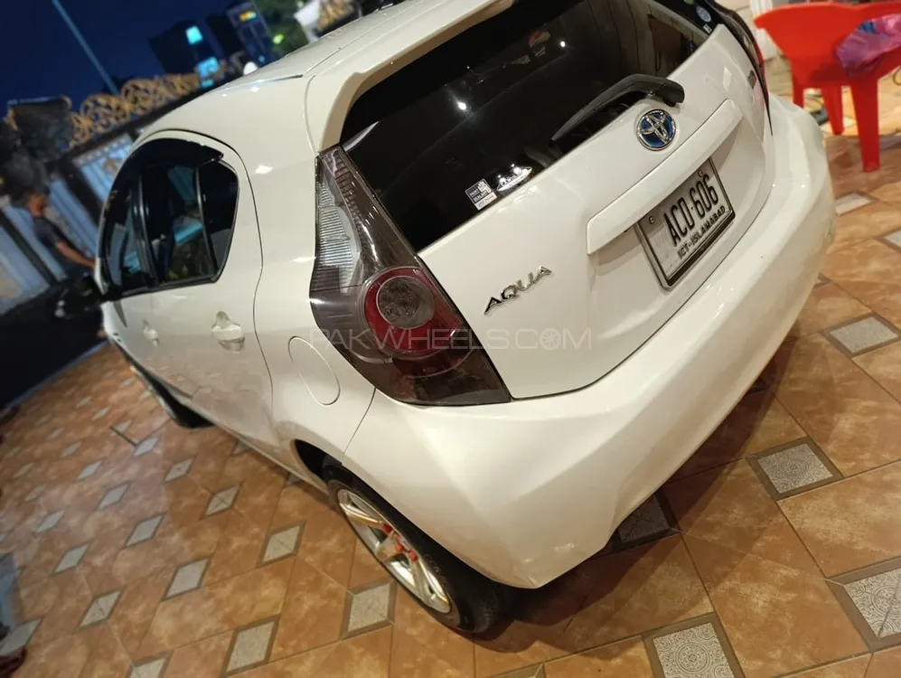 Toyota Aqua 2013 for Sale in Lahore Toyota Aqua 2013 for Sale in Lahore Image-8