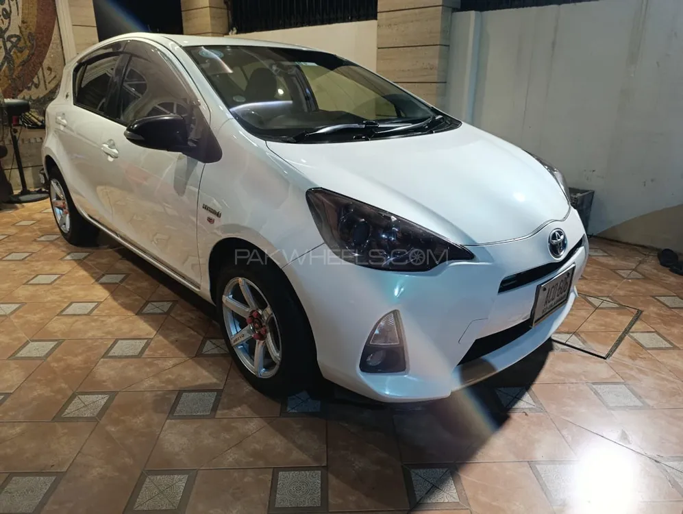 Toyota Aqua 2013 for Sale in Lahore Toyota Aqua 2013 for Sale in Lahore Image-6