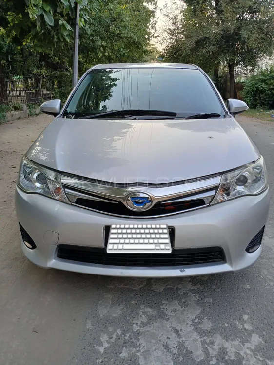 Toyota Corolla Axio 2014 for Sale in Lahore Image-1