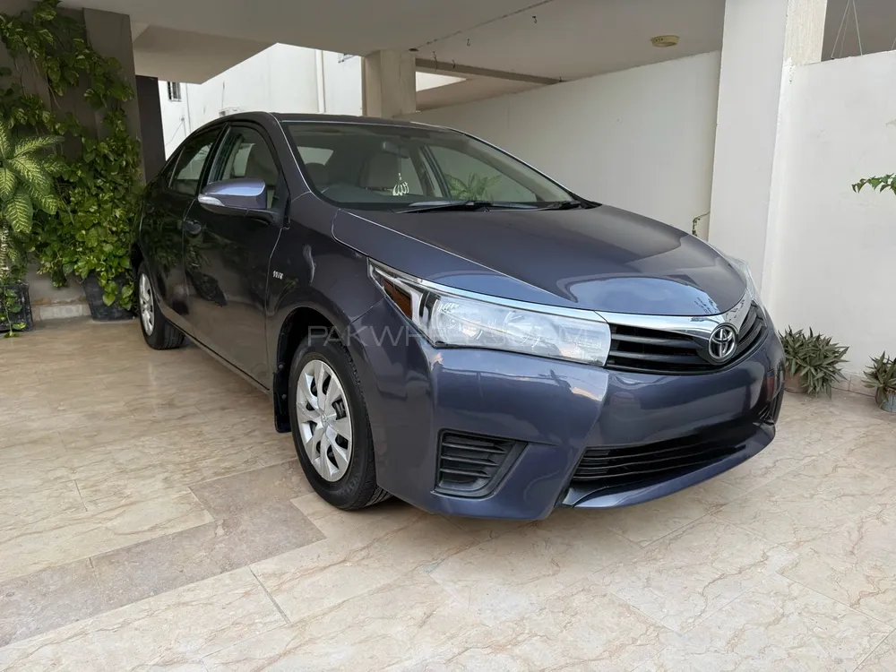 Toyota Corolla 2017 for Sale in Karachi Image-1