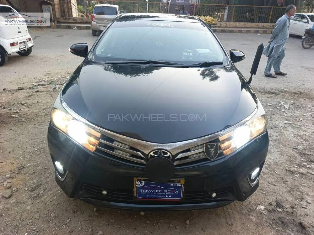 Toyota Corolla 2017 for Sale in Karachi Image-1