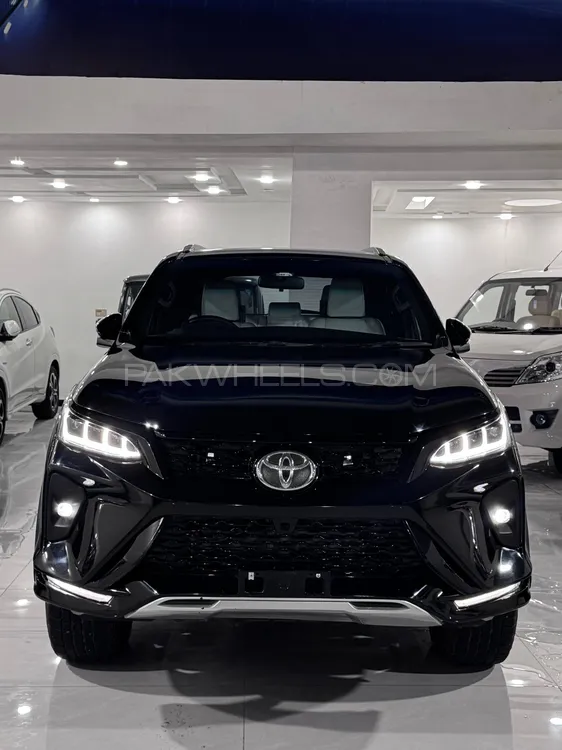 Toyota Fortuner 2017 for Sale in Islamabad Image-1