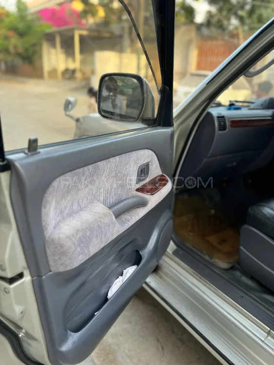 Toyota Prado 2000 for Sale in Karachi Toyota Prado 2000 for Sale in Karachi Image-12