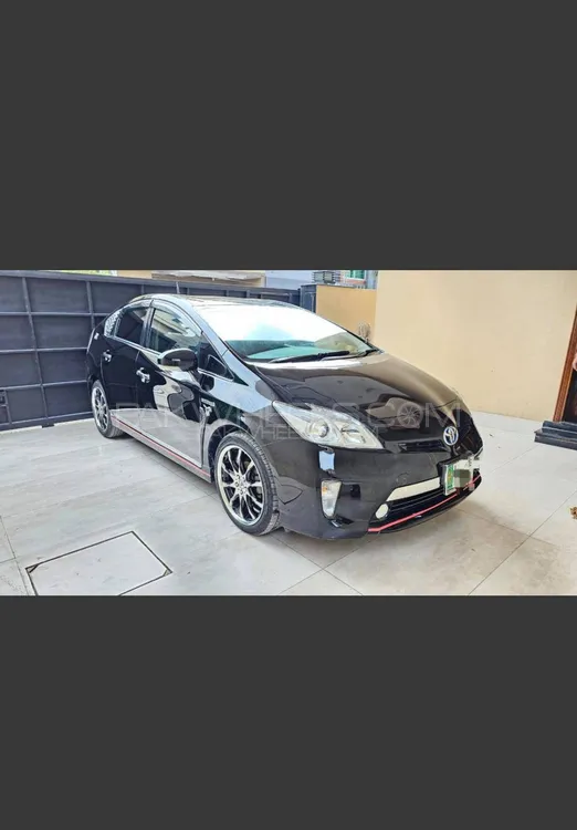 Toyota Prius 2015 for Sale in Lahore Image-1