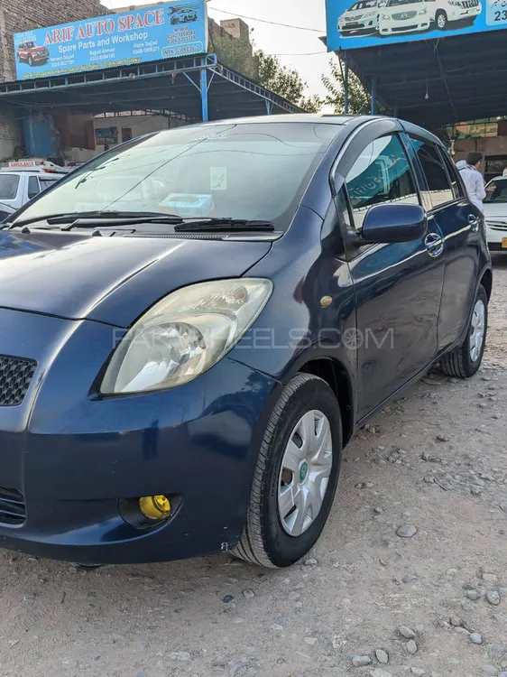 Toyota Vitz 2006 for Sale in Peshawar Image-1