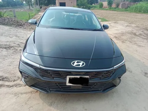 Hyundai Elantra 2025