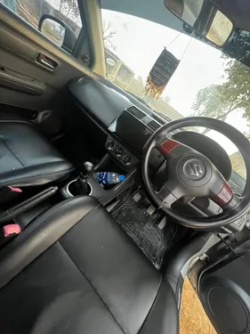 Suzuki Swift DX 1.3 2011