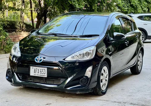 Toyota Aqua G LED Soft Leather Selection  2014