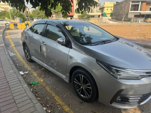 Toyota Corolla Altis Grande CVT-i 1.8 2020