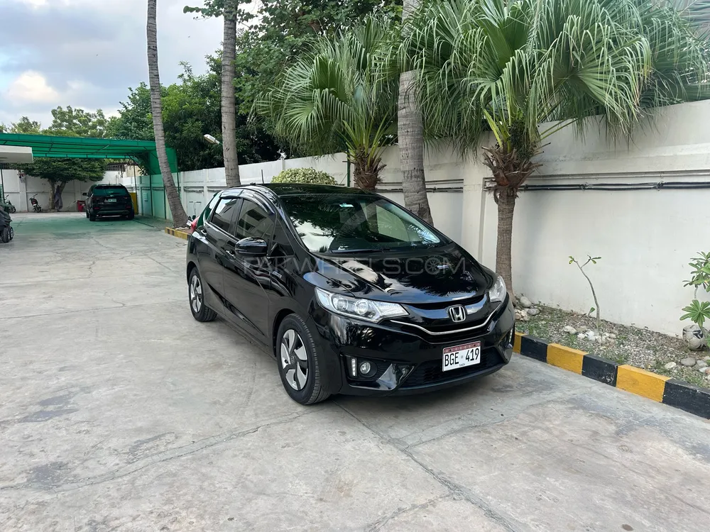 Honda Fit 2014 for Sale in Karachi Image-1