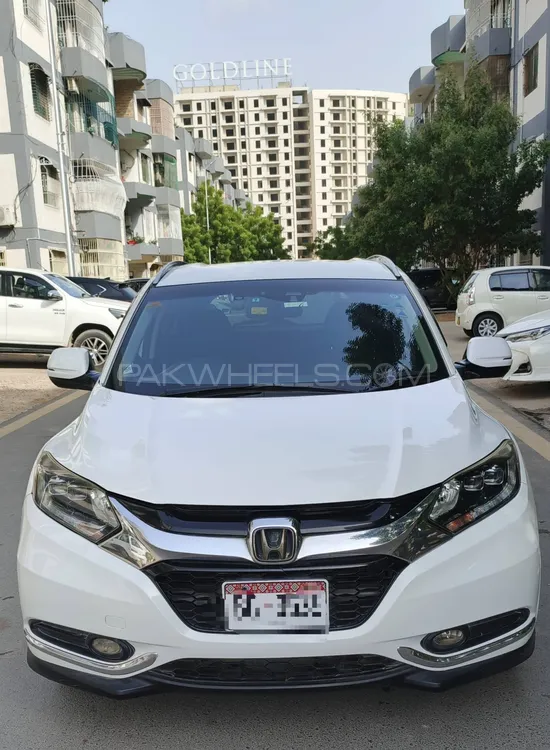 Honda Vezel 2014 for Sale in Karachi Image-1
