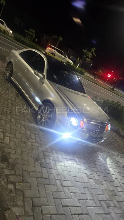 Mercedes Benz E Class 2004 for Sale in Lahore Image-1
