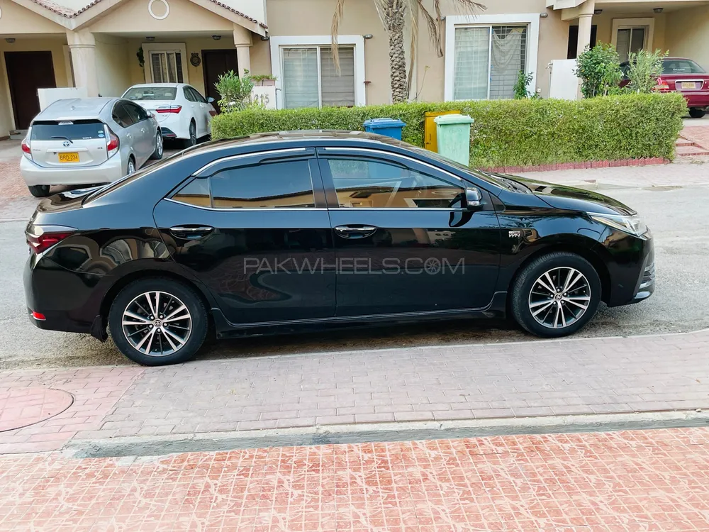 Toyota Corolla 2018 for Sale in Karachi Image-1