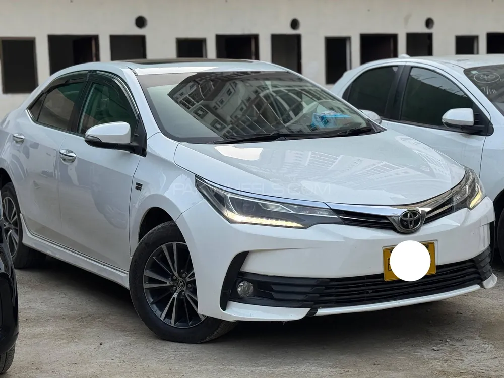Toyota Corolla 2018 for Sale in Karachi Image-1