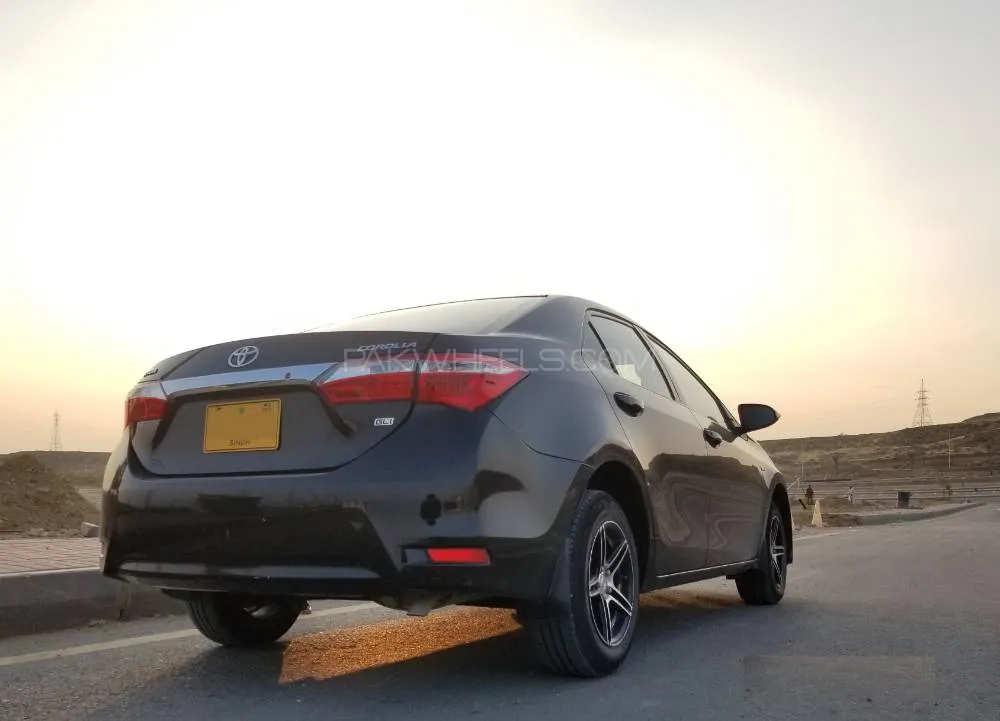 Toyota Corolla 2015 for Sale in Nowshera cantt Image-1