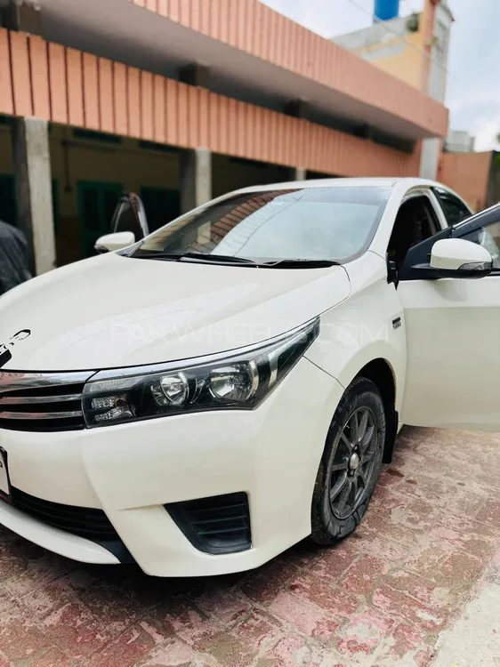 Toyota Corolla 2015 for Sale in Depal pur Toyota Corolla 2015 for Sale in Depal pur Image-4