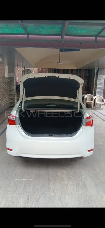 Toyota Corolla 2016 for Sale in Lahore Image-1
