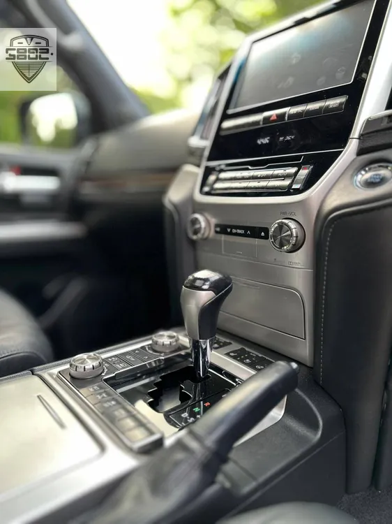 Toyota Land Cruiser 2015 for Sale in Lahore Toyota Land Cruiser 2015 for Sale in Lahore Image-14