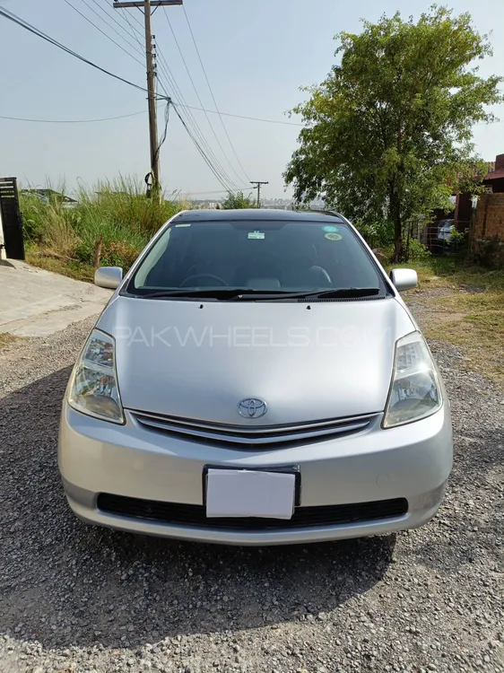 Toyota Prius 2011 for Sale in Islamabad Image-1
