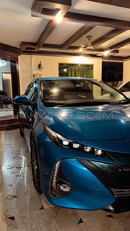Toyota Prius 2018 for Sale in Lahore Image-1