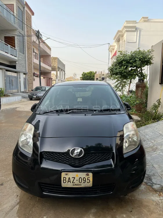 Toyota Vitz 2009 for Sale in Karachi Image-1