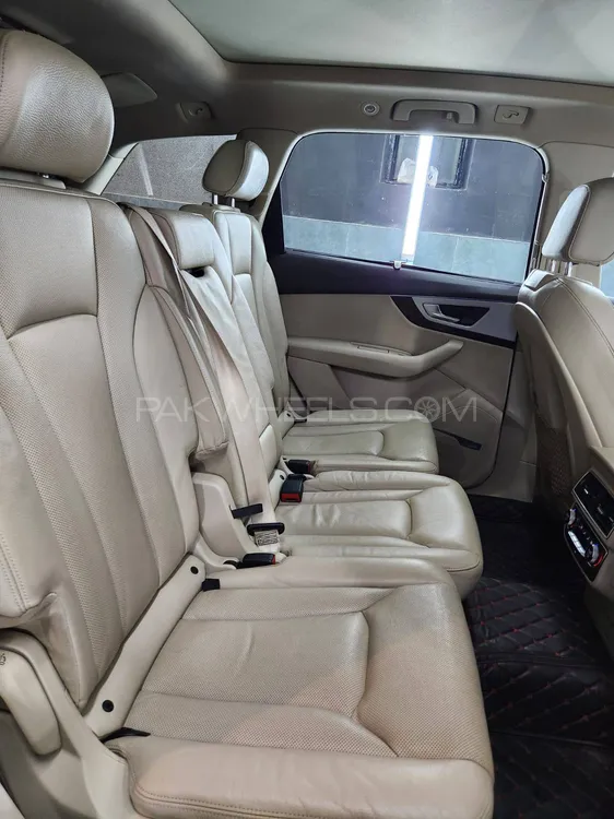 Audi Q7 2017 for Sale in Islamabad Audi Q7 2017 for Sale in Islamabad Image-8
