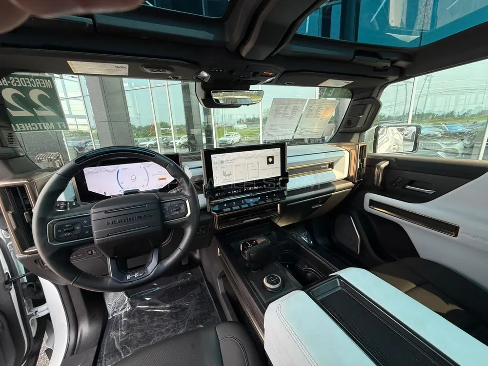 GMC Hummer EV 2022 for Sale in Karachi GMC Hummer EV 2022 for Sale in Karachi Image-9