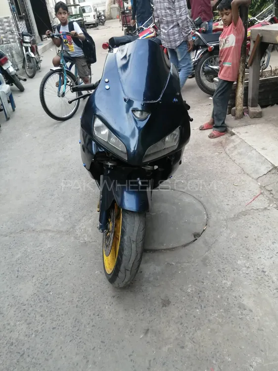 Honda CBR 400 2000 for Sale Image-1