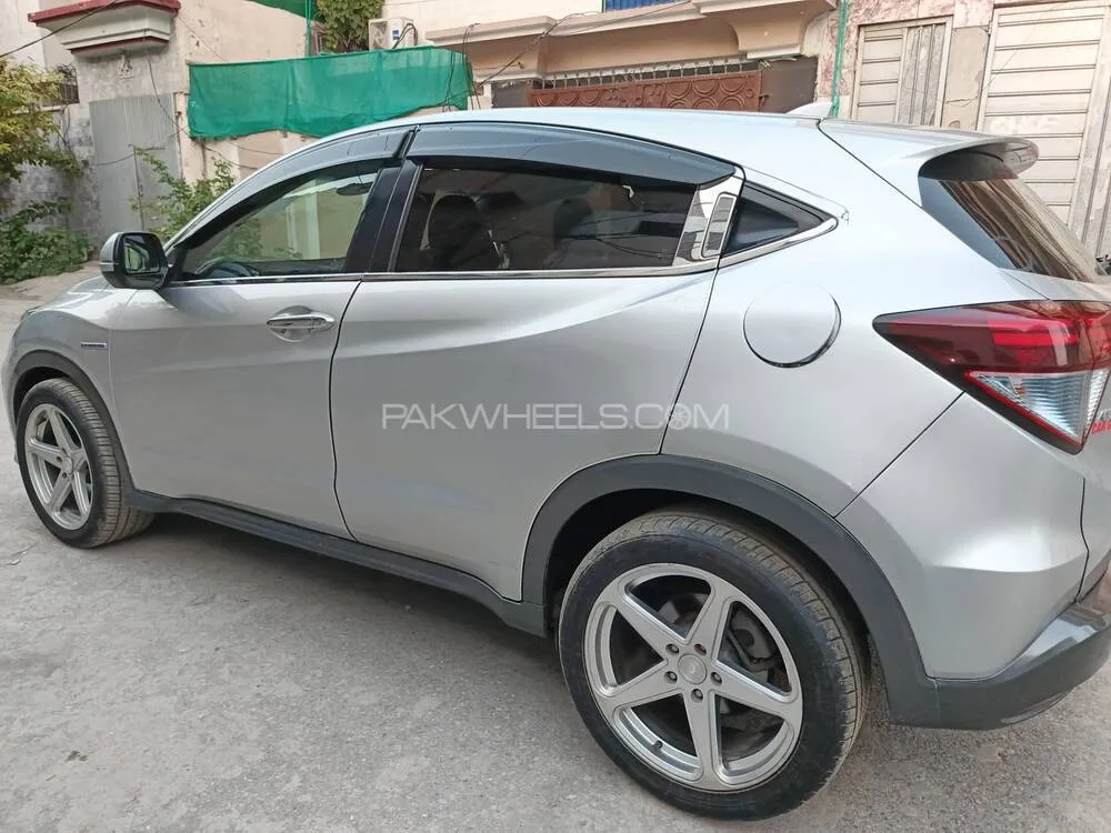 ہونڈا ویزِل 2015 for Sale in پشاور ہونڈا ویزِل 2015 for Sale in پشاور Image-5