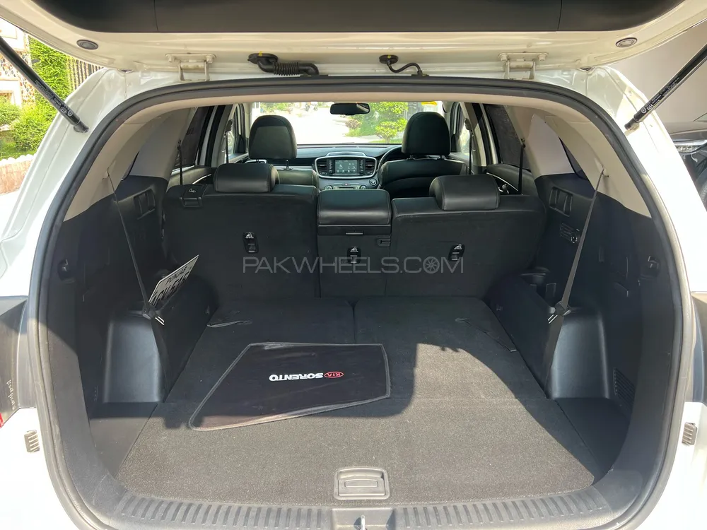 KIA Sorento 2021 for Sale in Sialkot KIA Sorento 2021 for Sale in Sialkot Image-15