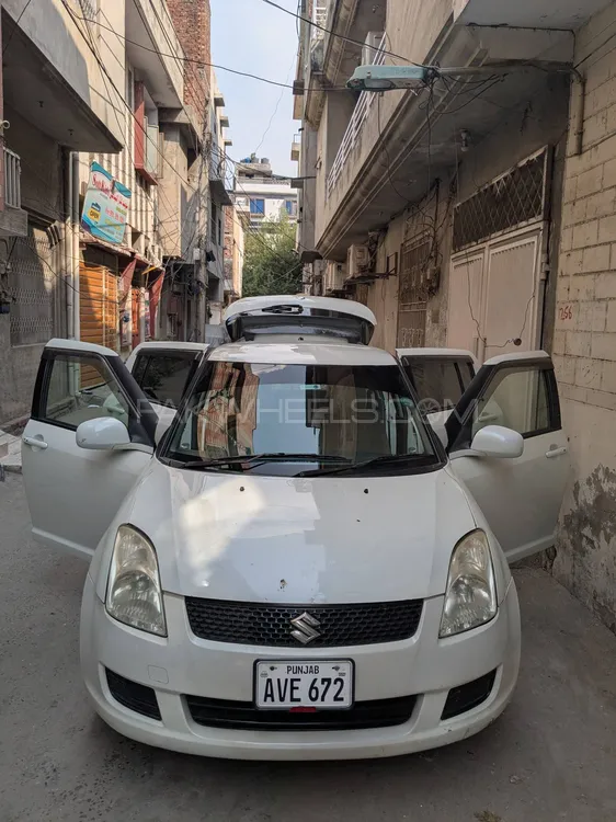 Suzuki Swift 2010 for Sale in Lahore Image-1